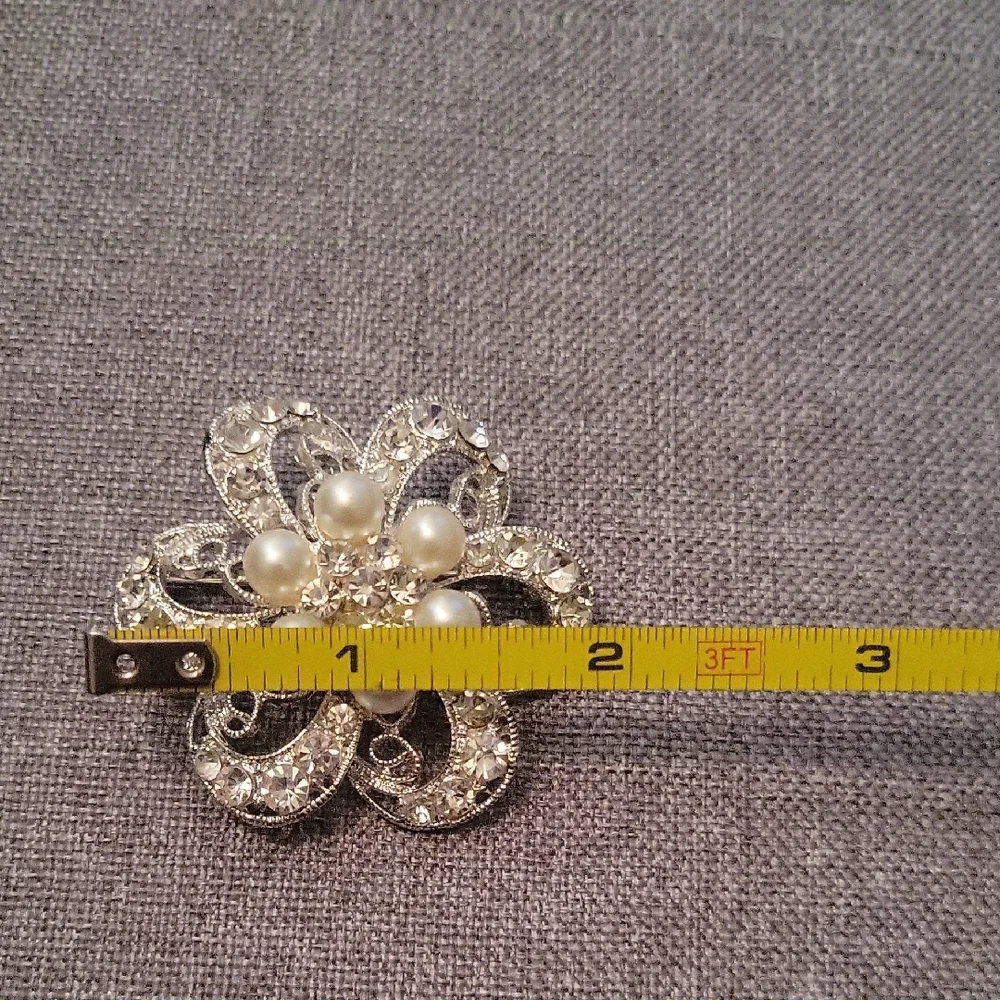 Elegant Silver and Pearl Flower Brooch